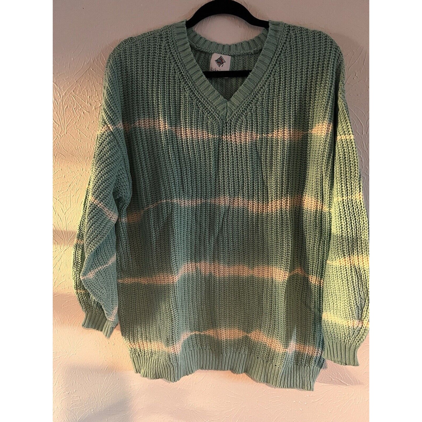 Like Love Women's Sweater Size Medium V-Neck Tie Dye Green Relax Fit Sweater