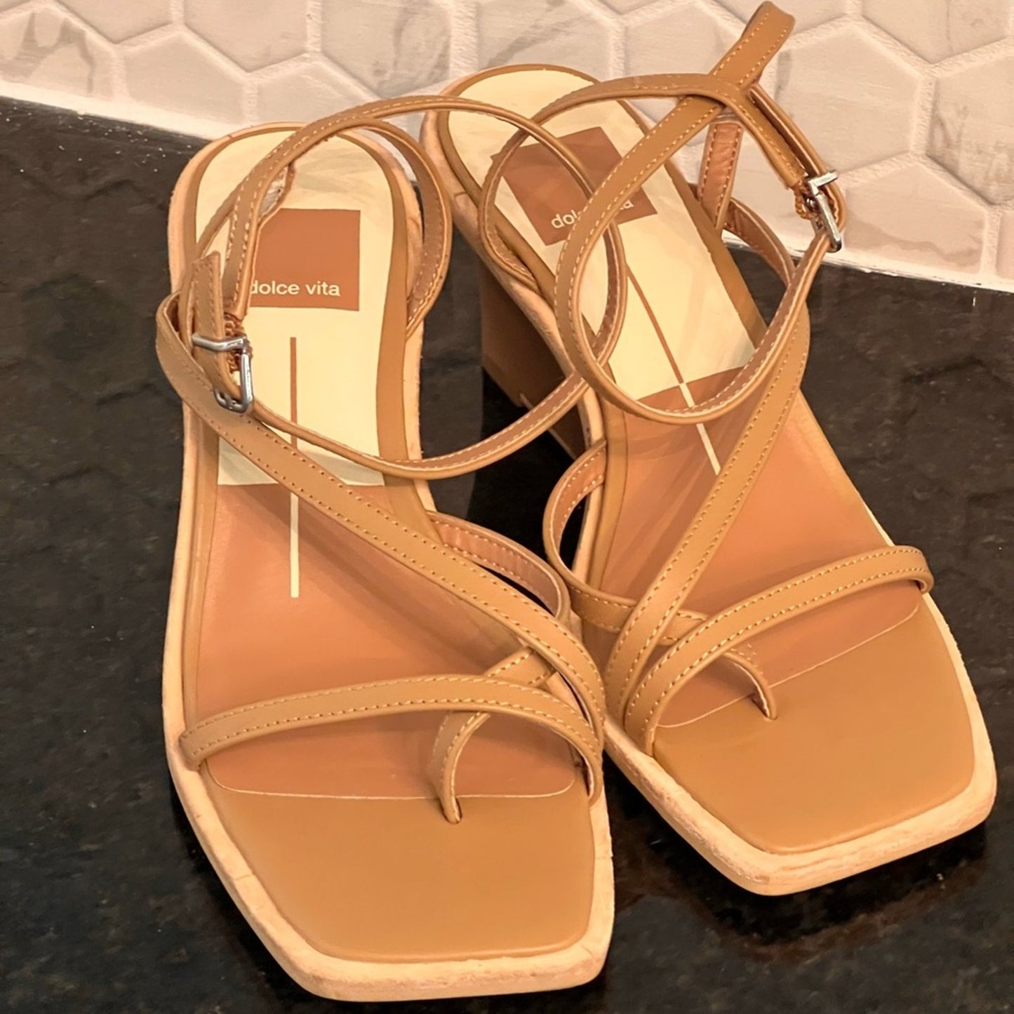 Dolce Vita Gemini Wedge Sandal Size 5.5