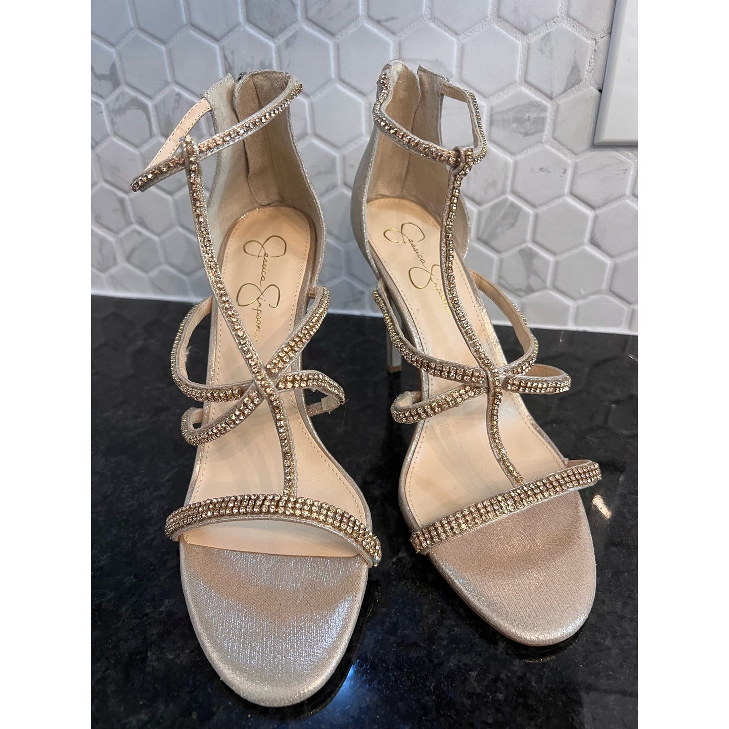 Jessica Simpson Sidra Strappy Sandal In Champagne size 11M