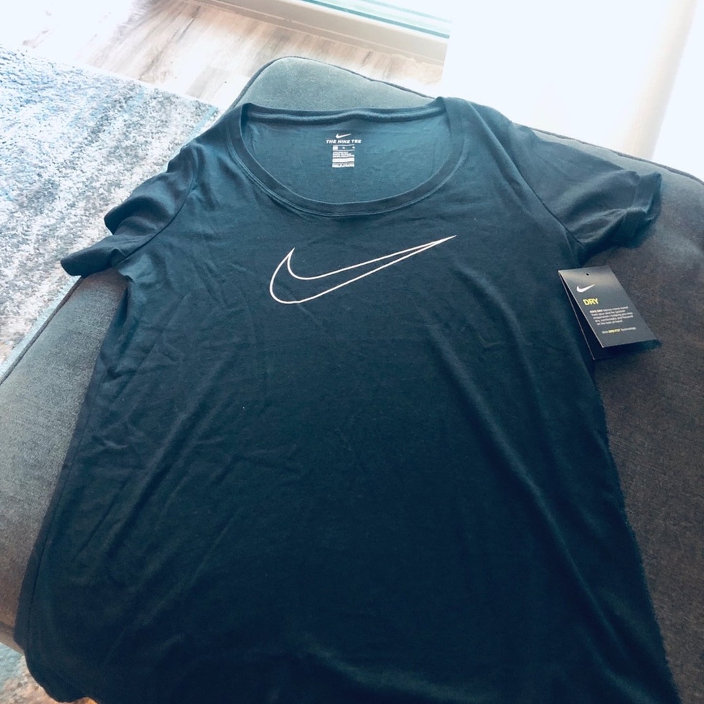 Nike Dri-Fit Athlete Cut Womens Medium