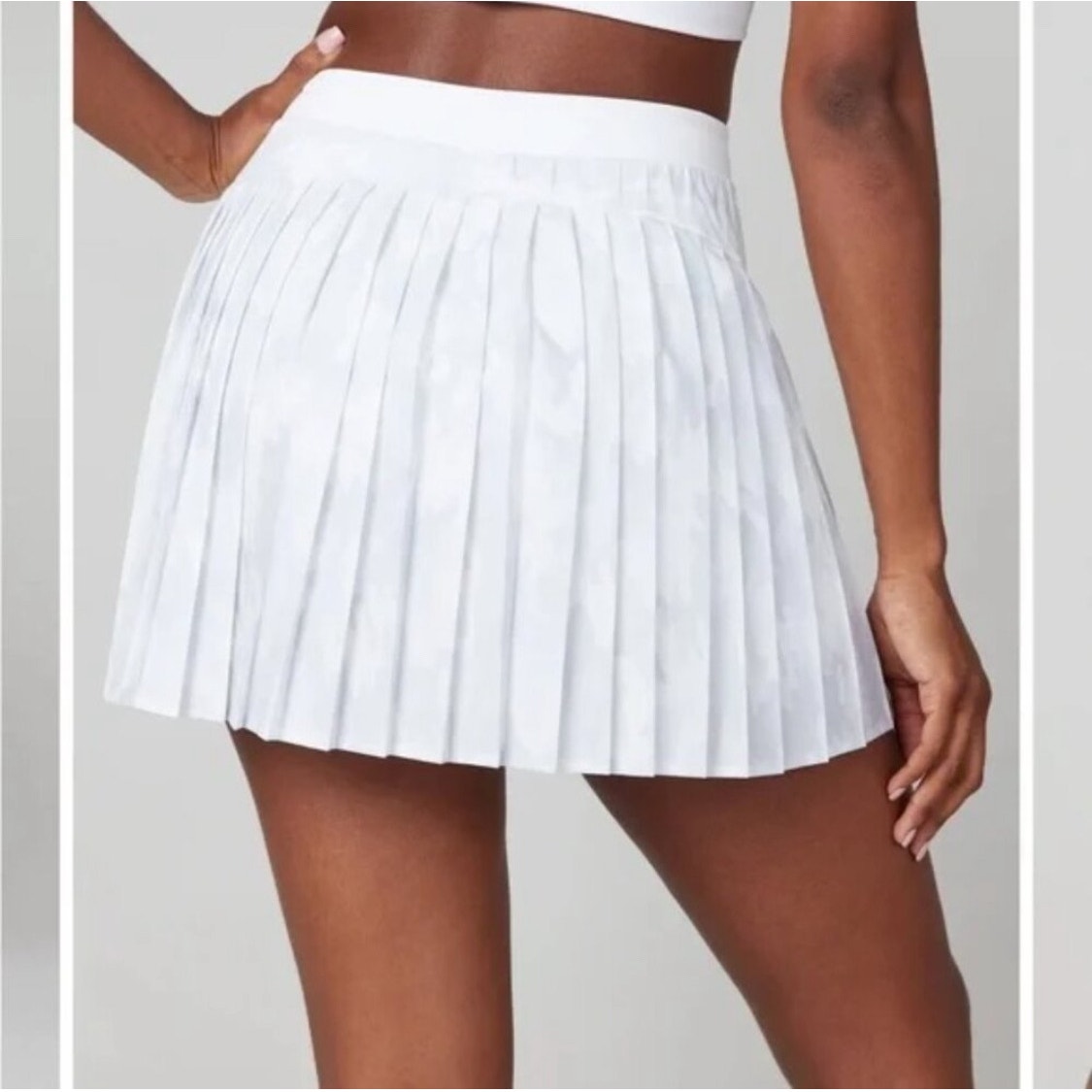 NEW Spanx Get Moving Pleated Skort, 14" White Camo Sz L