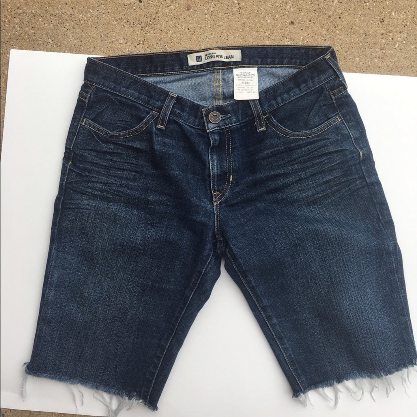 Gap Bermuda Shorts size 6 raw hem