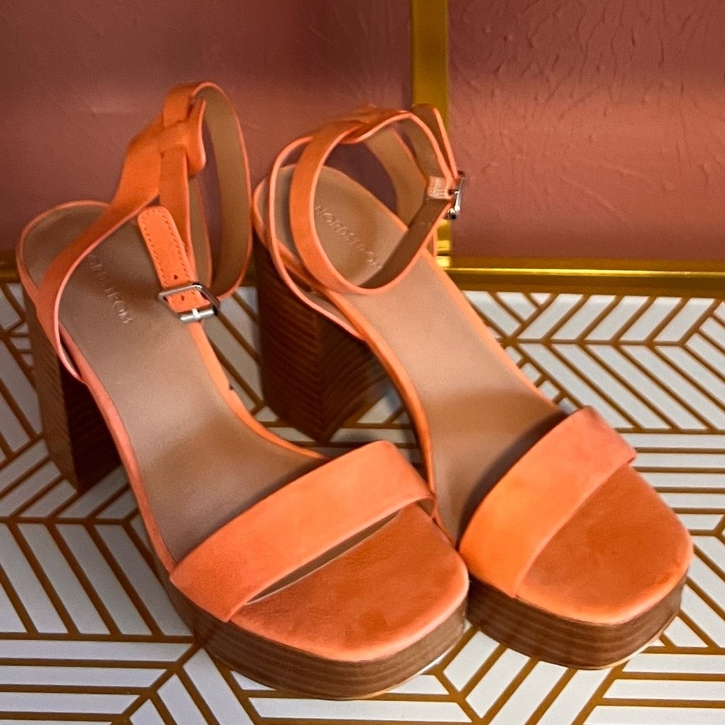 Nordstrom Anita Peach 🍑 Leather Platform Ankle Buckle Sandals size 9